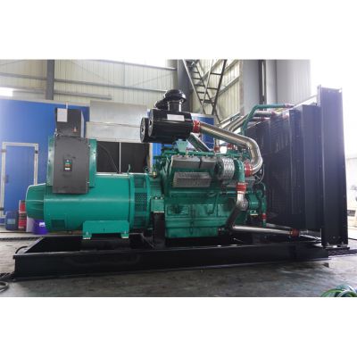 600kw乾能柴油發(fā)電機(jī)組-乾能12缸柴油機(jī)12V138BZLD柴油發(fā)電機(jī)組,缸徑/行程：138/160mm,柴油發(fā)電機(jī)組水冷發(fā)動機(jī)功率660KW,柴油發(fā)電機(jī)組配套馬拉松斯坦福發(fā)電機(jī)。廠價直銷歡迎選購：13773399855。