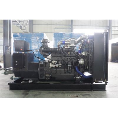 200kw乾能柴油發(fā)電機(jī)組-乾能6缸柴油機(jī)QN8D280D2柴油發(fā)電機(jī)組,缸徑/行程：114/135mm,柴油發(fā)電機(jī)組水冷發(fā)動機(jī)功率204KW,柴油發(fā)電機(jī)組配套馬拉松斯坦福發(fā)電機(jī)。廠價直銷歡迎選購：13773399855。
  