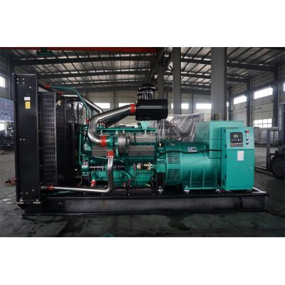600kw乾能柴油發(fā)電機(jī)組-乾能12缸柴油機(jī)QN27G900D2柴油發(fā)電機(jī)組,缸徑/行程：135/155mm,柴油發(fā)電機(jī)組水冷發(fā)動機(jī)功率660KW,柴油發(fā)電機(jī)組配套馬拉松斯坦福發(fā)電機(jī)。廠價直銷歡迎選購：13773399855。