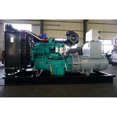 100kw東風(fēng)康明斯柴油發(fā)電機(jī)組-東風(fēng)康明斯6缸柴油機(jī)6BTAA5.9-G2柴油發(fā)電機(jī)組,缸徑/行程：102/120mm,柴油發(fā)電機(jī)組水冷發(fā)動機(jī)功率120KW,柴油發(fā)電機(jī)組配套馬拉松斯坦福發(fā)電機(jī)。廠價直銷歡迎選購：13773399855。
