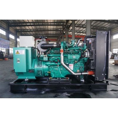120kw玉柴柴油發(fā)電機(jī)組-玉柴6缸柴油機(jī)YC6B180L-D20柴油發(fā)電機(jī)組,缸徑/行程：108/125mm,柴油發(fā)電機(jī)組水冷發(fā)動機(jī)功率132KW,柴油發(fā)電機(jī)組配套馬拉松斯坦福發(fā)電機(jī)。廠價直銷歡迎選購：13773399855。