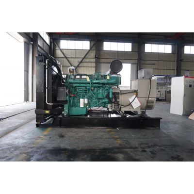 500kw沃爾沃柴油發(fā)電機(jī)組-沃爾沃6缸柴油機(jī)TWD1643GE柴油發(fā)電機(jī)組,缸徑/行程：144/165mm,柴油發(fā)電機(jī)組水冷發(fā)動(dòng)機(jī)功率560KW,柴油發(fā)電機(jī)組配套馬拉松斯坦福發(fā)電機(jī)。廠價(jià)直銷歡迎選購：13773399855。