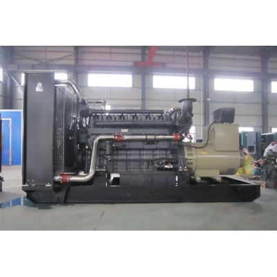700kw上柴股份柴油發(fā)電機組-上柴股份6缸柴油機SC33W990D2柴油發(fā)電機組,缸徑/行程：180/215mm,柴油發(fā)電機組水冷發(fā)動機功率726KW,柴油發(fā)電機組配套馬拉松斯坦福發(fā)電機。廠價直銷歡迎選購：13773399855。