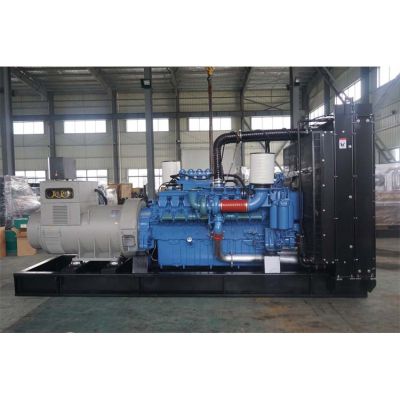 2000kw奔馳柴油發(fā)電機(jī)組-奔馳20缸柴油機(jī)20V4000G23柴油發(fā)電機(jī)組,缸徑/行程：170/210mm,柴油發(fā)電機(jī)組水冷發(fā)動機(jī)功率2420KW,柴油發(fā)電機(jī)組配套馬拉松斯坦福發(fā)電機(jī)。廠價(jià)直銷歡迎選購：13773399855。