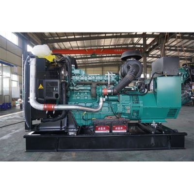 150kw沃爾沃柴油發(fā)電機(jī)組-沃爾沃6缸柴油機(jī)TAD733GE柴油發(fā)電機(jī)組,缸徑/行程：108/130mm,柴油發(fā)電機(jī)組水冷發(fā)動(dòng)機(jī)功率181KW,柴油發(fā)電機(jī)組配套馬拉松斯坦福發(fā)電機(jī)。廠價(jià)直銷歡迎選購：13773399855。