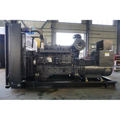 300kw上柴股份柴油發(fā)電機組-上柴股份6缸柴油機SC13G420D2柴油發(fā)電機組,缸徑/行程：135/150mm,柴油發(fā)電機組水冷發(fā)動機功率308KW,柴油發(fā)電機組配套馬拉松斯坦福發(fā)電機。廠價直銷歡迎選購：13773399855。
