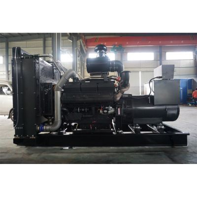 600kw上柴股份柴油發(fā)電機組-上柴股份12缸柴油機SC27G830D2柴油發(fā)電機組,缸徑/行程：135/155mm,柴油發(fā)電機組水冷發(fā)動機功率610KW,柴油發(fā)電機組配套馬拉松斯坦福發(fā)電機。廠價直銷歡迎選購：13773399855。