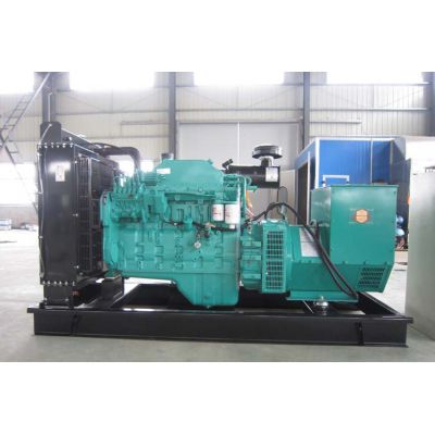 150kw東風康明斯柴油發(fā)電機組-東風康明斯6缸柴油機6CTA8.3-G2柴油發(fā)電機組,缸徑/行程：114/135mm,柴油發(fā)電機組水冷發(fā)動機功率163KW,柴油發(fā)電機組配套馬拉松斯坦福發(fā)電機。廠價直銷歡迎選購：13773399855。